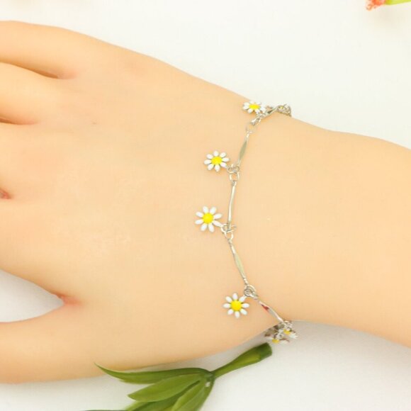 "New Beautiful Design Bracelet for Women/Girls, Gift, B993 - Picture 2 of 5